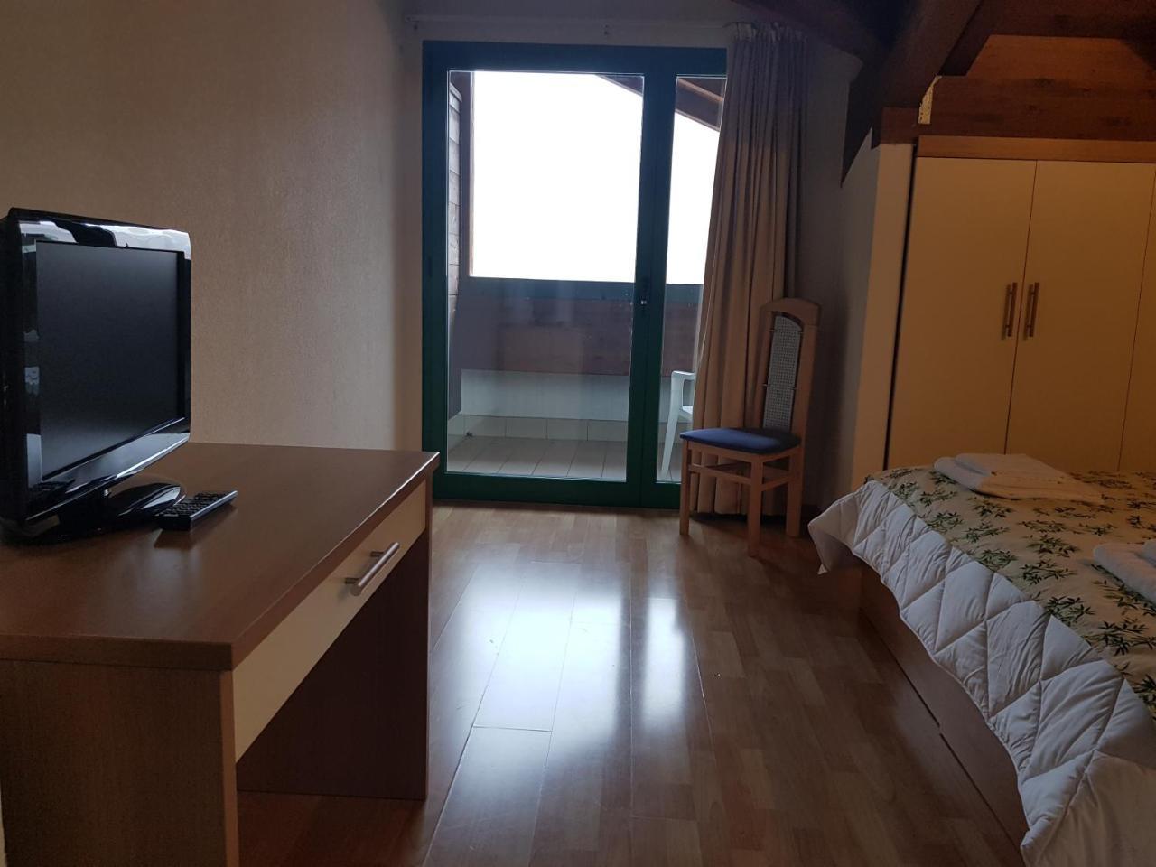 欧亚希酒店 穆贾 外观 照片